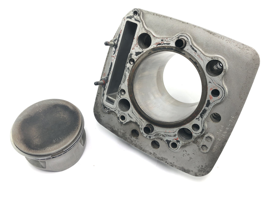Honda NX 650 Dominator RD02 [1994] - Cylindre avec piston