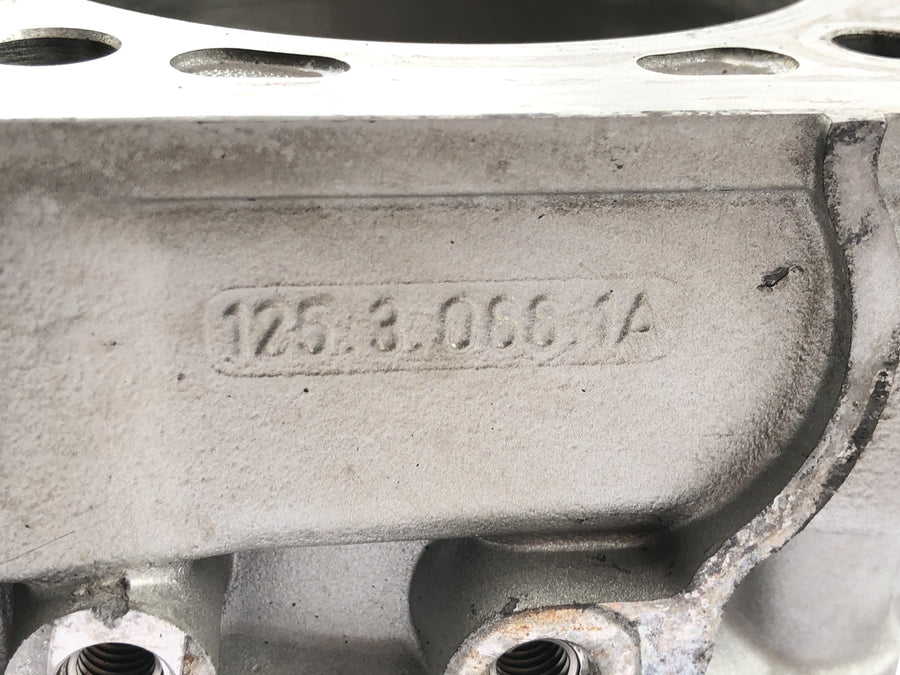 Ducati ST3 S3 [2004] - Cylindre avec piston avant