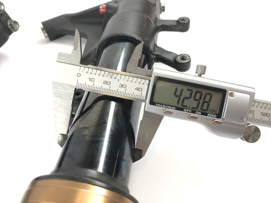 Suzuki GSX R 1000 WVB6 K6 [2006] - Telescopic fork upside down front fork with axle