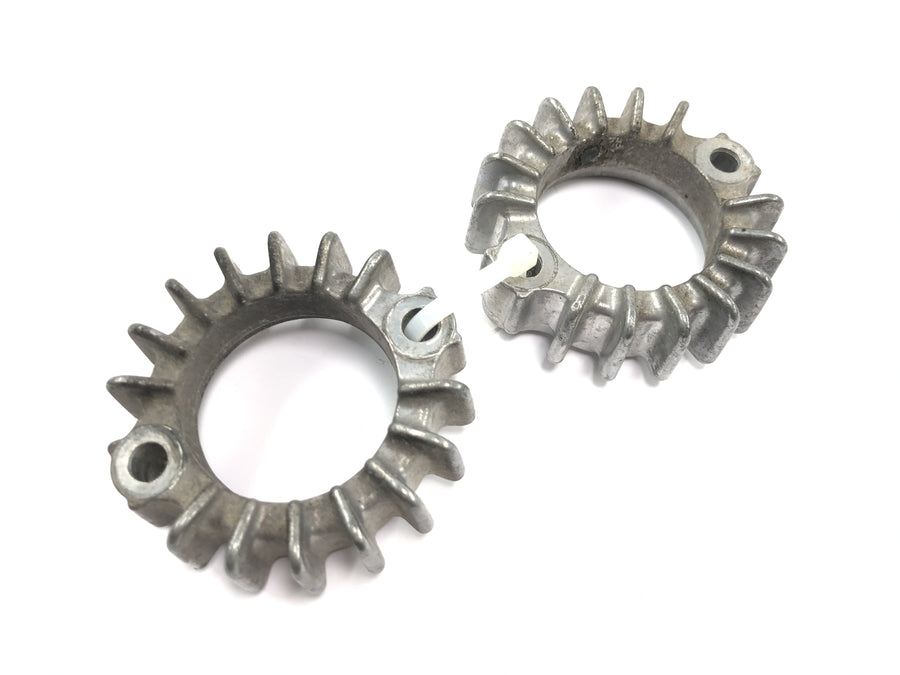 Kawasaki W 650 EJ650A [1999] - Exhaust mounting manifold mounting pair