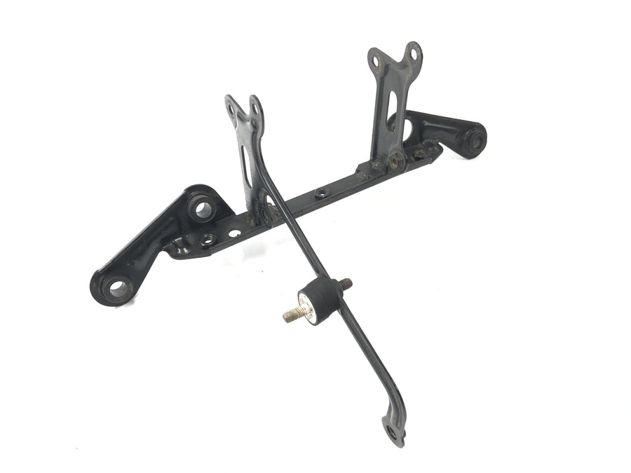 Aprilia RST 1000 Futura [2002] - Front de support de cadre de fixation