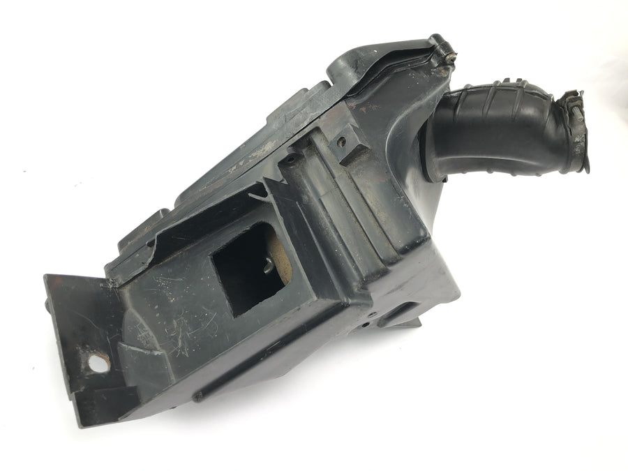 Yamaha DT 125 R DE03 [2000] - Air filter box Air filter housing Intake air box