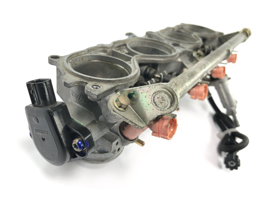 Honda CBR 600 RR PC37 [2004] - Papillon des gaz système d'injection