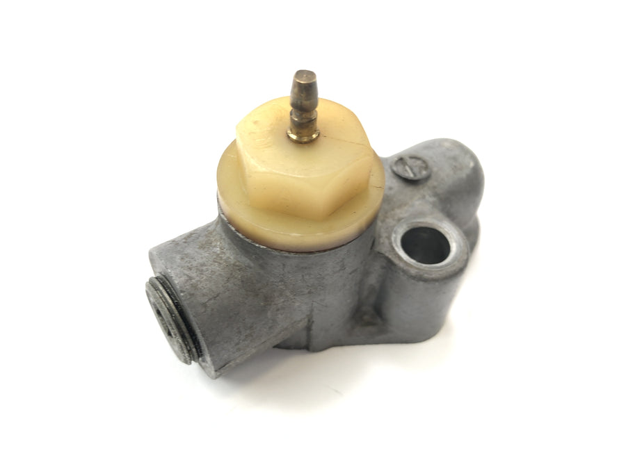 Kawasaki Z 1100 KZZ10A [1984] - Oil pressure switch housing