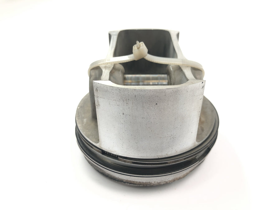 Moto Guzzi V10 Centauro [1998] - cylinder with piston on the right