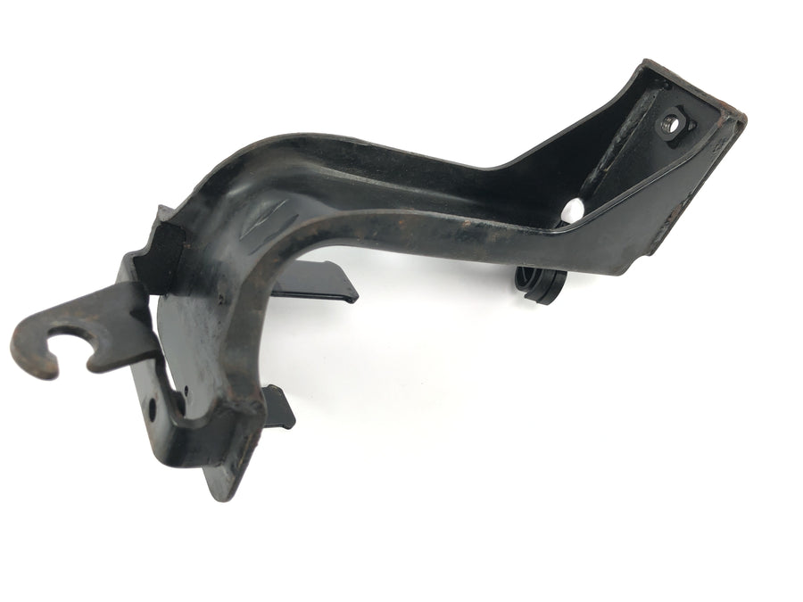 Yamaha XV 1600 Wild Star VP08 [2002] - Fuel pump bracket fuel pump holder