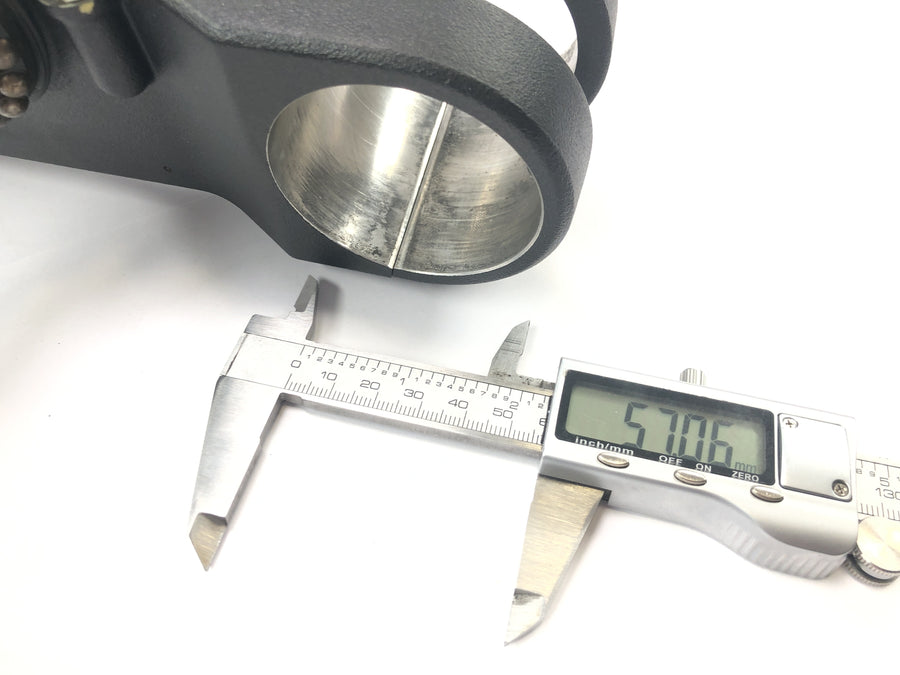 Ducati Multistrada 1200 S Touring [2009] - collier de fourche inférieur
