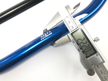 Yamaha DT 125 R DE03 [2000] - Handlebar cross bar aluminum blue reinforced cross brace - 0