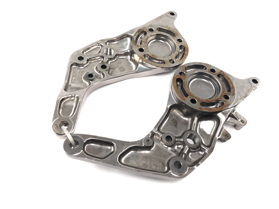 Moto Guzzi V10 Centauro [1998] - engine block holder engine mount engine housing holder