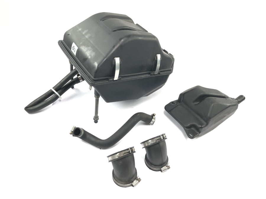 Ducati Monster SR2 800 M4 [2006] - Air filter box airbox intake manifold