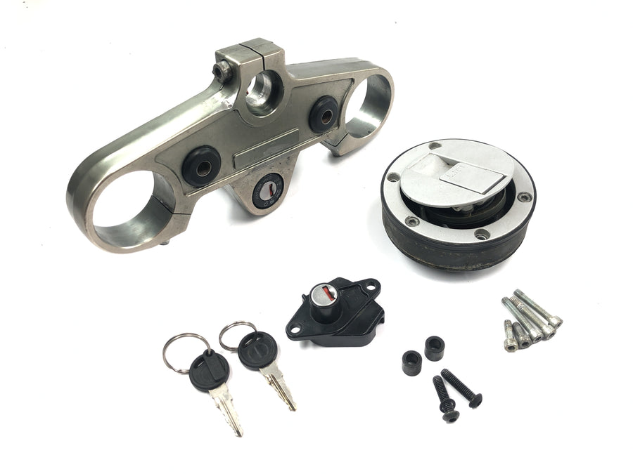 Moto Guzzi V10 Centauro [1998] - Lock set ignition lock with fork bridge at the top of the tank cap