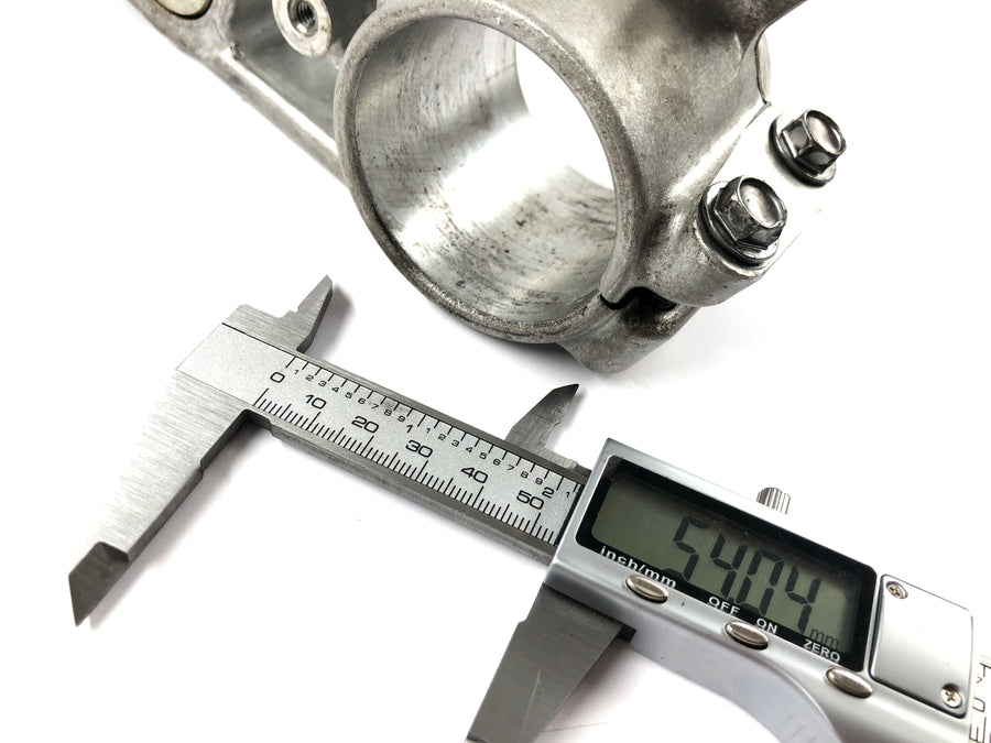Suzuki GSX R 1000 WVB6 K6 [2006] - Lower fork bridge, steering head lower bridge fork clamp