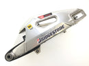 Aprilia RSV4 1000 [2010] - Support de fixation de la roue arrière du bras oscillant cassé-5