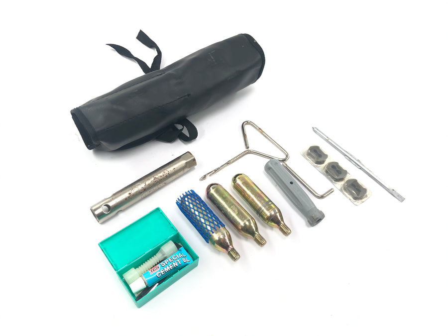 BMW C1 125 [2002] - trousse à outils outils de bord