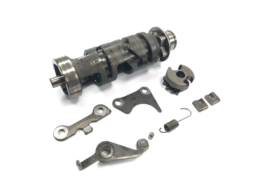 Suzuki GSX R 1100 GU74C [1987] - shift drum shift star shift mechanism