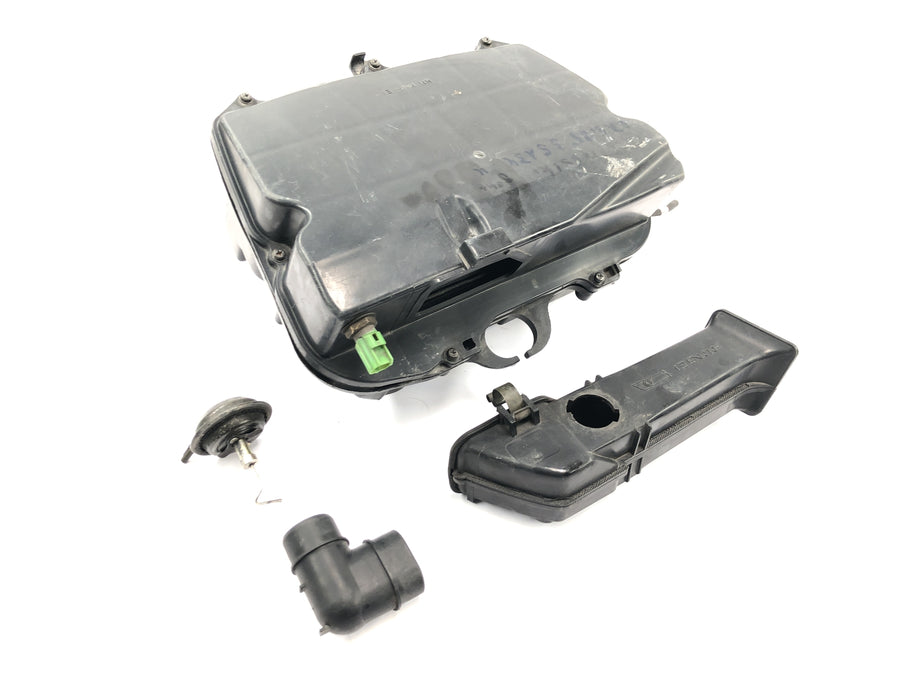 Honda GL 1500 Goldwing SC22 [1993] - Air filter box Air filter housing Intake box