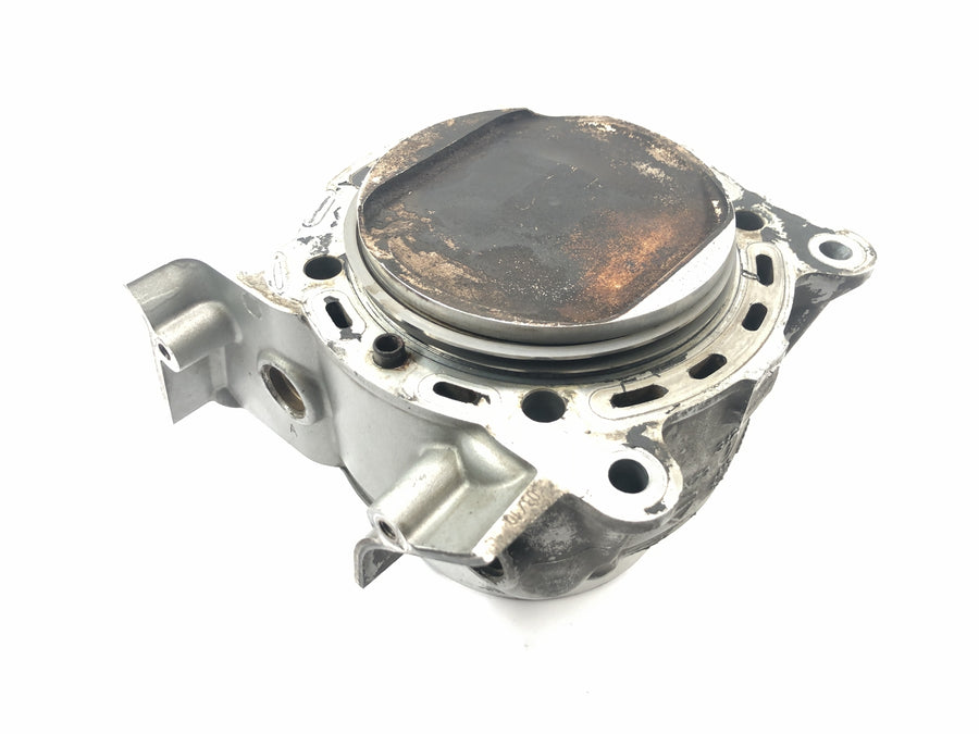 Ducati Multistrada 1200 S Touring [2009] - cylindre avec piston à l'avant