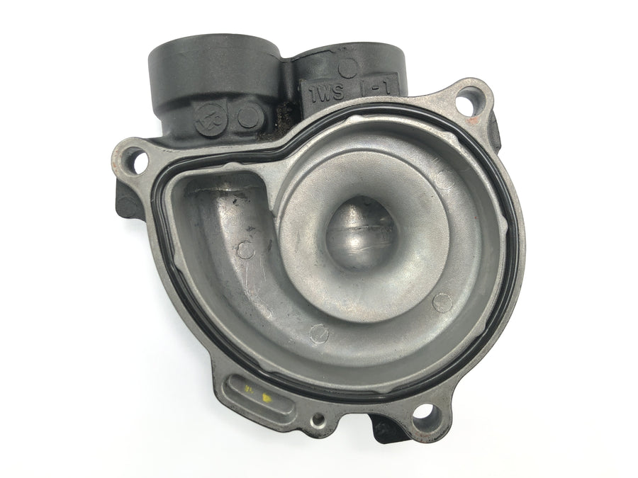Yamaha MT07 RM04 [2014] - Water pump cover coolant pump cover pump housing