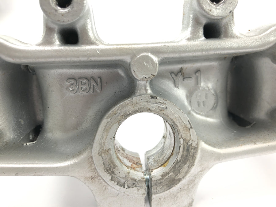 Yamaha DT 125 R DE03 [2000] - Upper fork bridge handlebar mount fork clamp