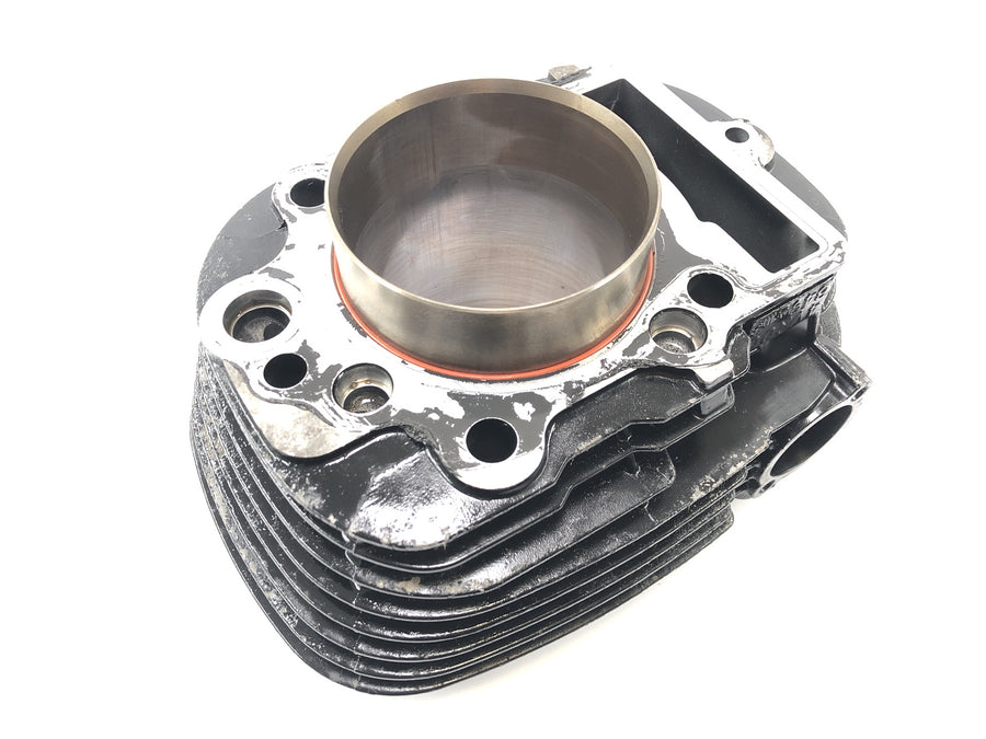 Yamaha XVS 650 Drag Star VM03 [2001] - Cylindre avec des pistons derrière