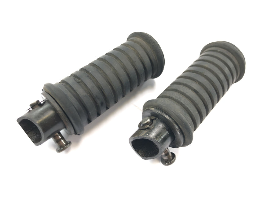 Kawasaki W 650 EJ650A [1999] - Rear passenger footrests pair