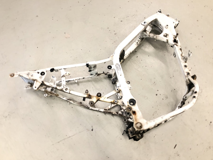 Honda XRV 750 Africa Twin RD04 [1992] - Frame main frame with vehicle documents