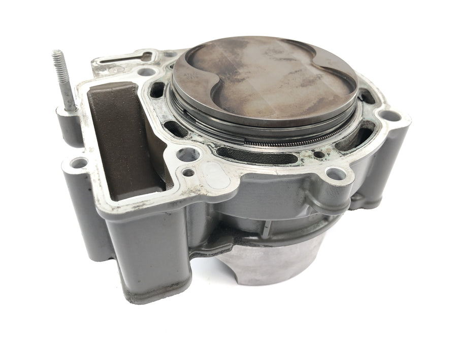 KTM 950 Adventure LC8 [2004] - Cylindre avec piston avant