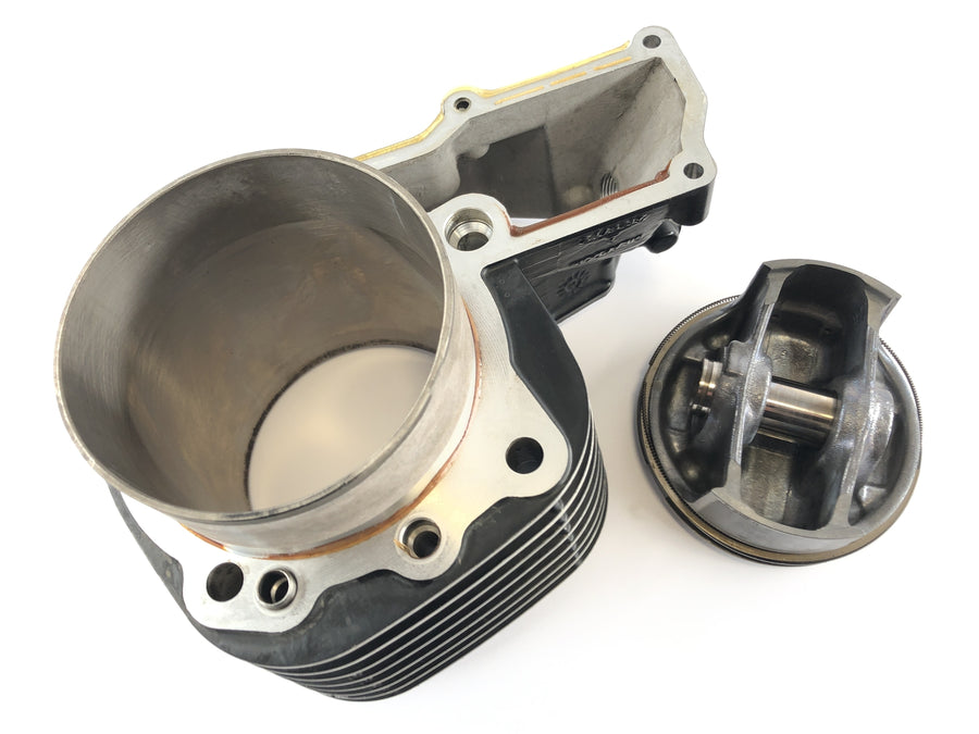 BMW R 1200 C 259C [1997] - Cylindre avec un piston à droite