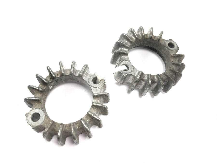 Kawasaki W 650 EJ650A [1999] - Exhaust mounting manifold mounting pair