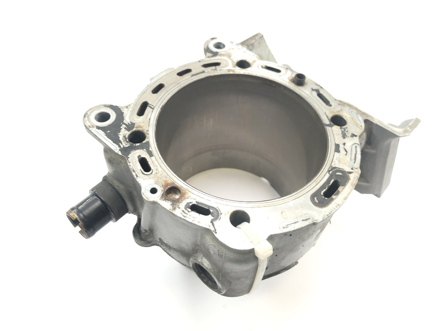 Ducati Multistrada 1200 S Touring [2009] - cylindre avec piston à l'avant