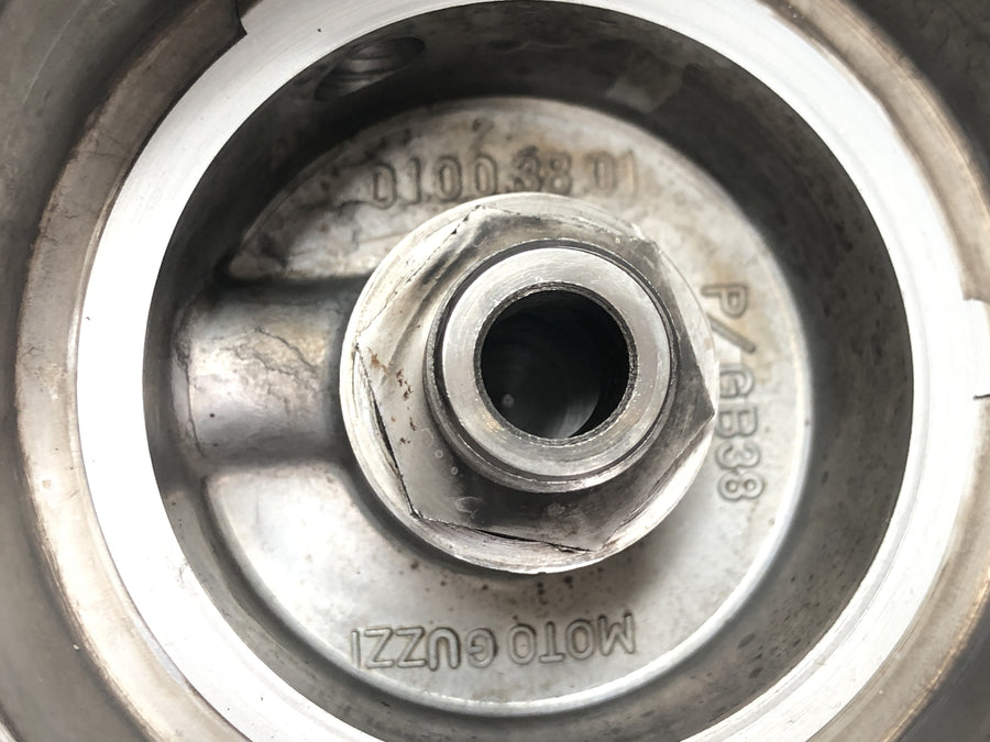 Moto Guzzi V10 Centauro [1998] - Oil filter housing oil filter mount