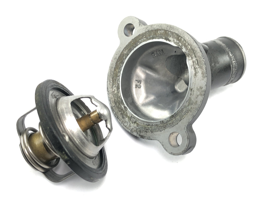Yamaha MT07 RM04 [2014] - Thermostat with thermostat housing cooling water regulator cooling system
