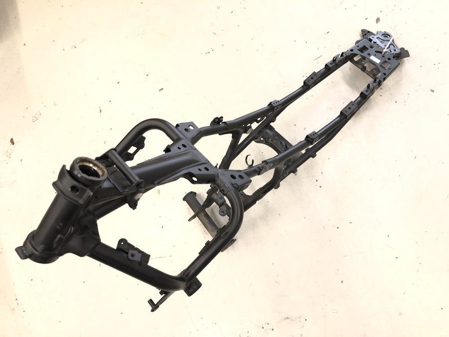 Yamaha MT07 RM04 [2014] - Cadre avec papiers