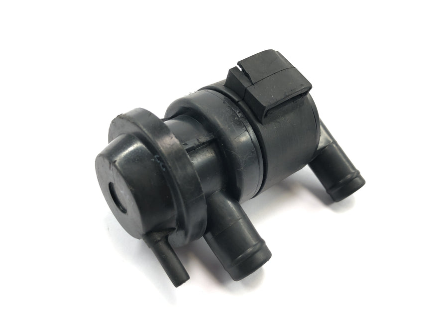KTM 950 Adventure LC8 [2004] - Breather valve tank ventilation check valve
