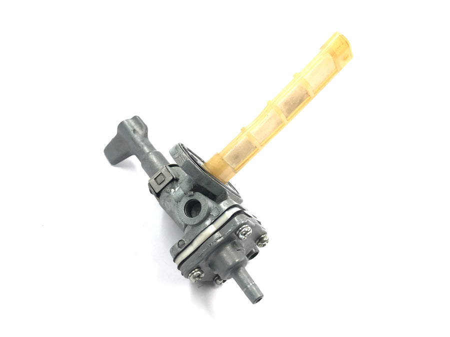 Suzuki GSX R 1100 GU74C [1987] - Fuel tap fuel tap