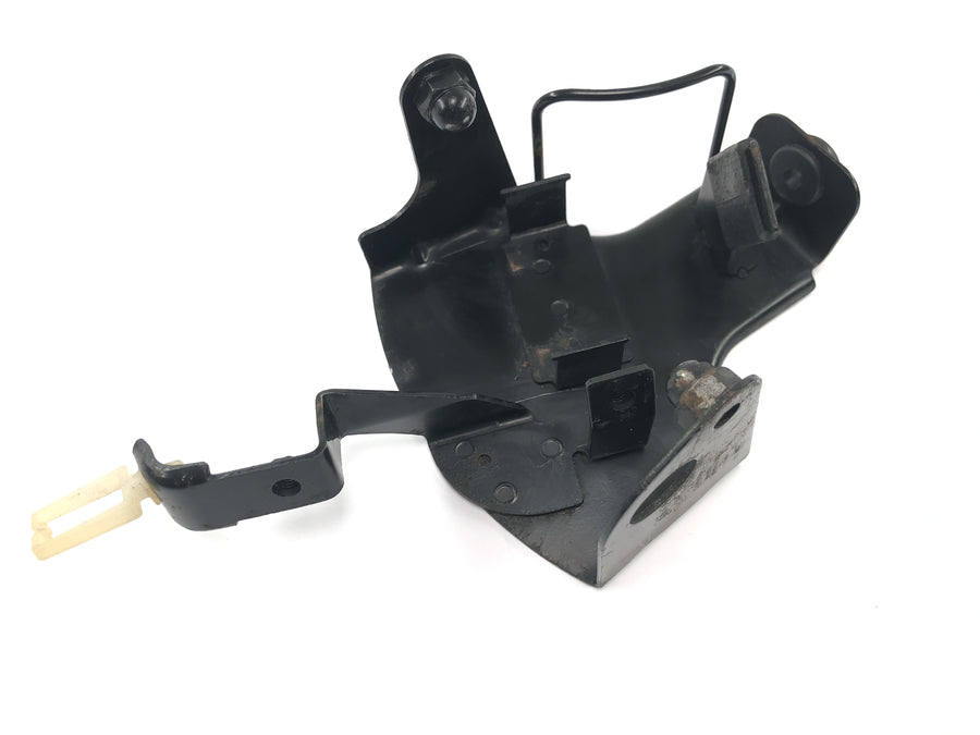 Yamaha XVS 650 4VR [1997] - Fuel pump bracket unit holder