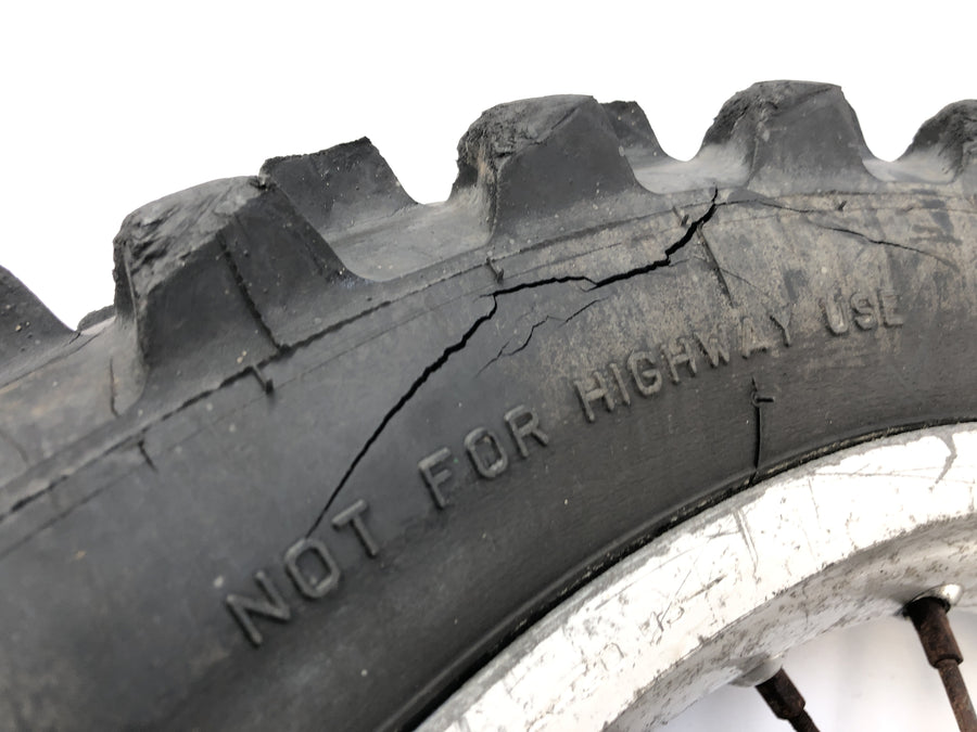 Yamaha TT 600 59X [1986] - HINTERS RIM RAD 2,50 x 18 "pneus poreux