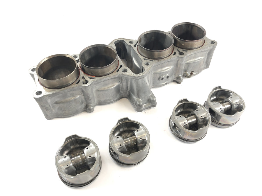 Honda CBR 1000 F SC24 [1991] - Cylindre avec piston