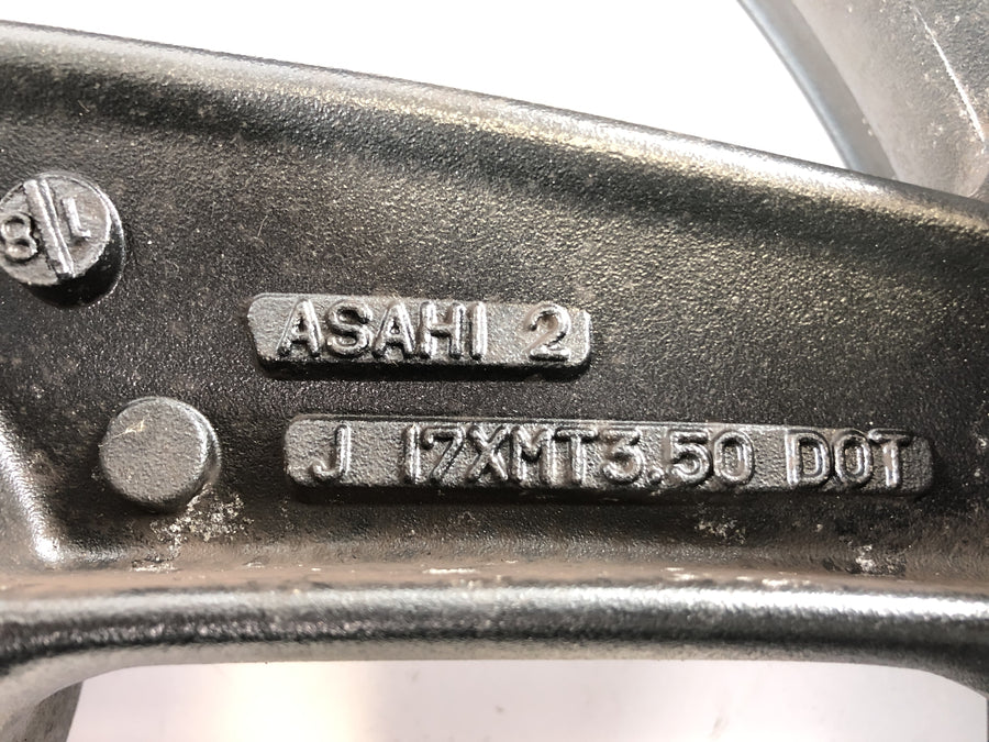 KAWASAKI GPZ 1100 ZXT10E [1997] - Rim de roue avant devant le bord de la roue avant