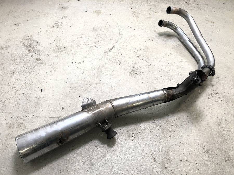 Honda CBX 650 E RC13 [1983] - Muffler d'échappement à gauche