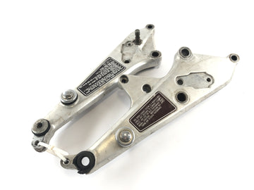 Honda CB 900 F SC01 [1981] - Support de repose-pied gauche et droit - 0