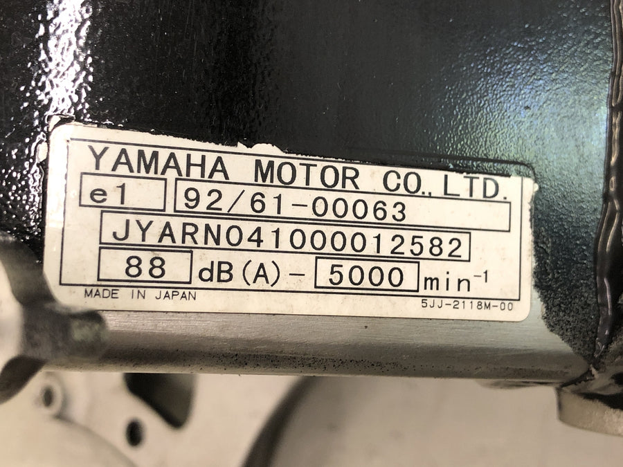Yamaha YZF R1 RN04 [2001] - Châssis principal avec papiers