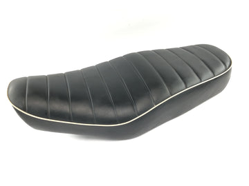Kawasaki W 650 EJ650A [1999] - Seat seat pad black