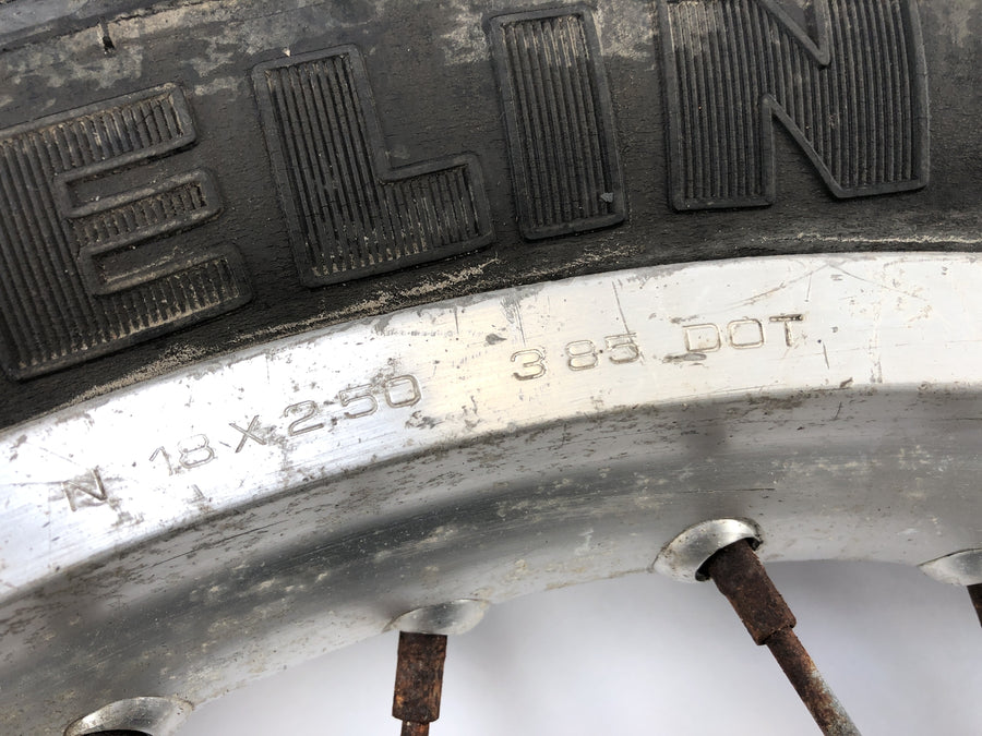 Yamaha TT 600 59X [1986] - HINTERS RIM RAD 2,50 x 18 "pneus poreux
