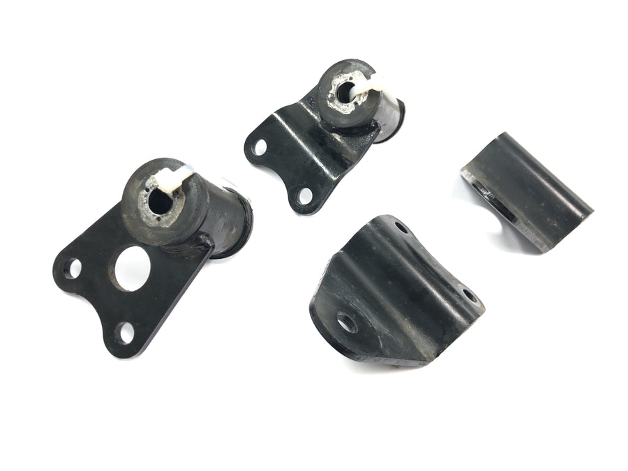 Kawasaki W 650 EJ650A [1999] - Engine mount engine mount bracket set