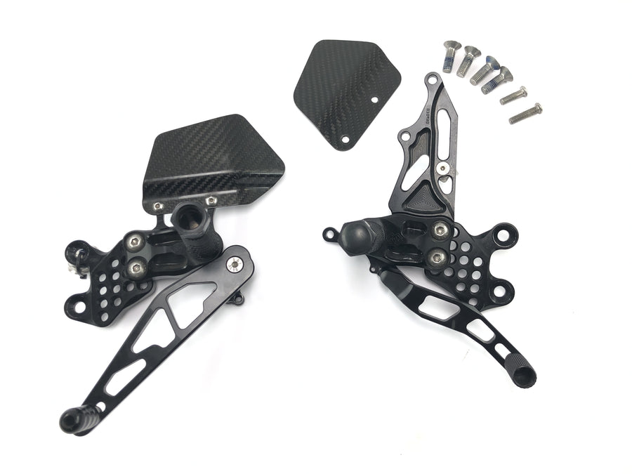 Suzuki GSX R 1000 WVB6 K6 [2006] - Gilles Tooling footrest system with driver footrest report