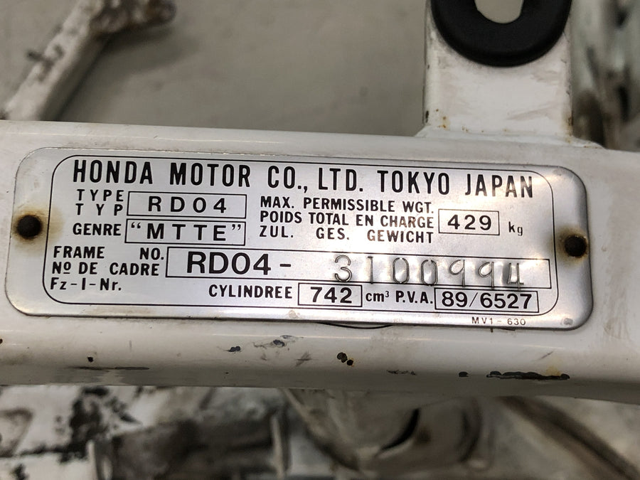 Honda XRV 750 Africa Twin RD04 [1992] - Frame main frame with vehicle documents
