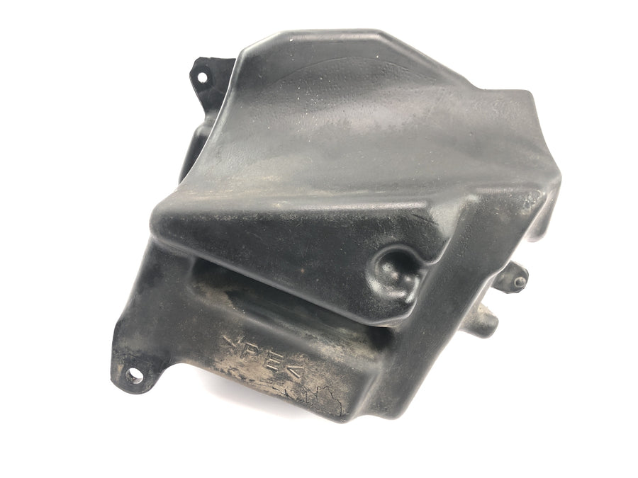 Yamaha XVS 650 4VR [1997] - Storage compartment tool compartment