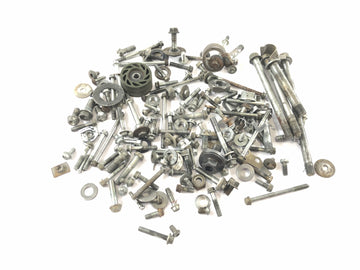 Honda CRF 450 R [2007] - pièces restantes et vis lot mixte de petites pièces