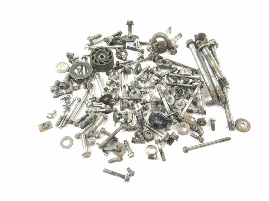 Honda CRF 450 R [2007] - pièces restantes et vis lot mixte de petites pièces